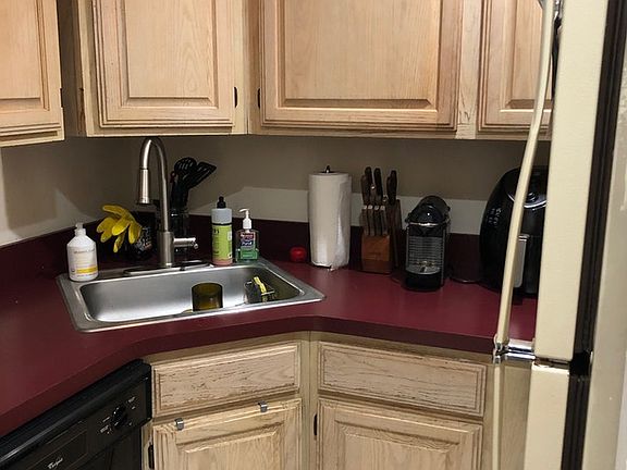 3rd image of 119 Wyckoff St APT 3