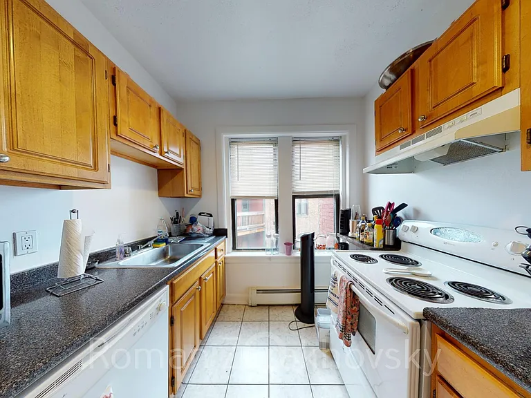 1950 Beacon St #8 — Photo 13