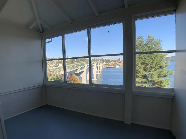 646 Washington Ave #2 — Photo 9