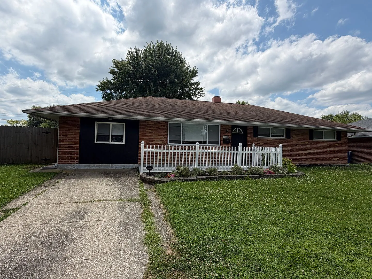 Updated 3 bedroom/2 Full Bath Huber Heights Ranch — Photo 1