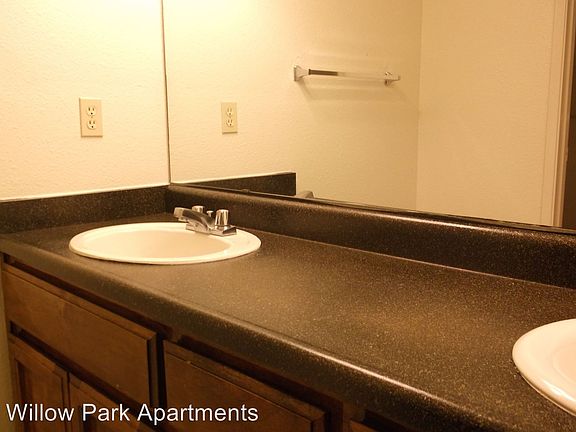 5th image of 190 N Willow Ave APT 132