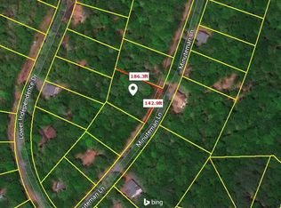 822 Minuteman Ln, Lackawaxen, PA 18435