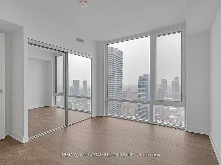 501 Yonge St #4802 — Photo 20