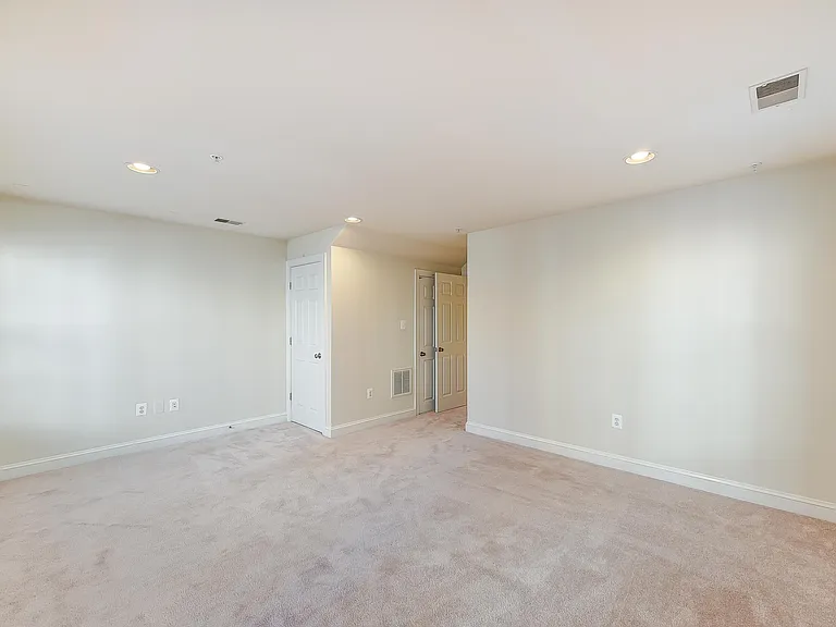 4610 Wilson Blvd — Photo 23