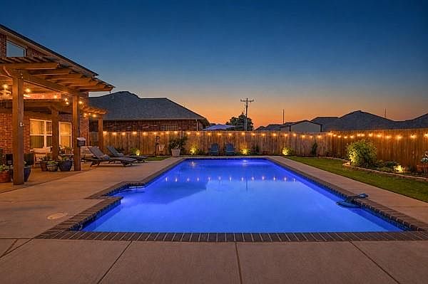 19433 Vista Ave, Edmond, OK 73012 | MLS #1226403 | Zillow