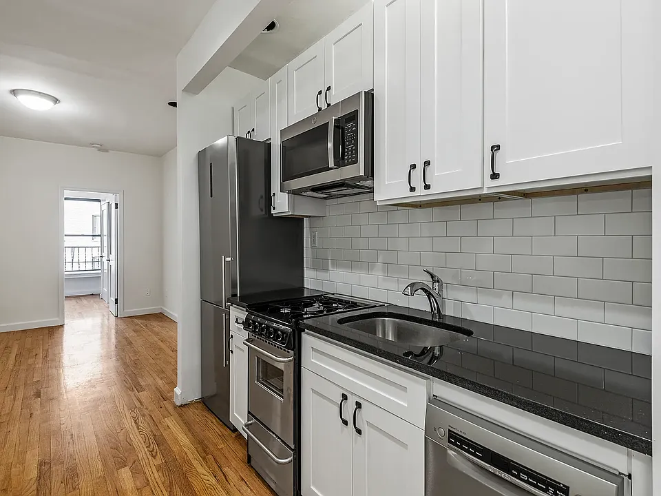 172 E 82nd St #5C