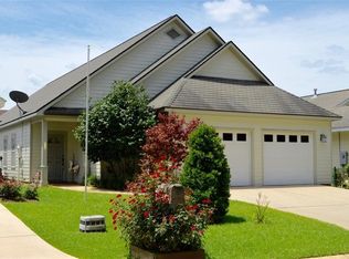 950 Edwards Ave, Fairhope, AL 36532