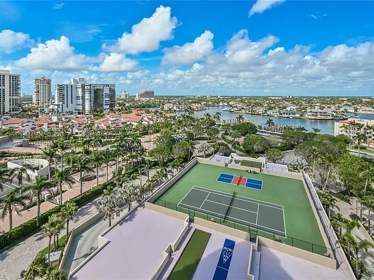 4551 Gulf Shore Blvd N #306 — Photo 36