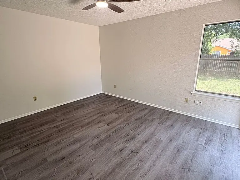 12406 Coronet St — Photo 17