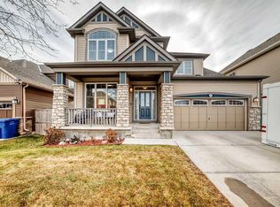 104 N Viewpointe Ter, Chestermere, AB T1X0R1