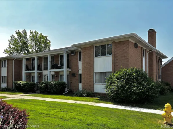 8203 Huntington St APT 15, Westland, MI 48185