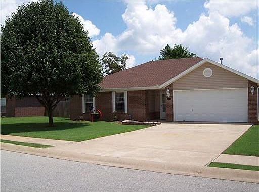 1st image of 430 Woods Dr