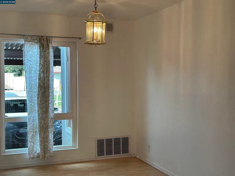 89 Villa Cir — Photo 9