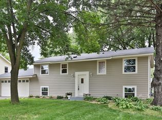 184 Garden View Dr, Apple Valley, MN 55124