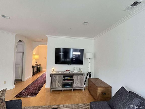 5th image of 1715 Pierce St #2