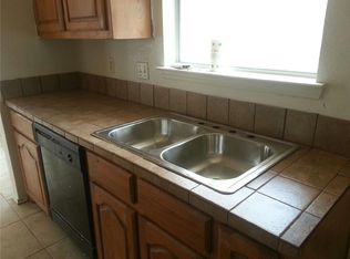 555 N Bryant Ave, Midlothian, TX 76065