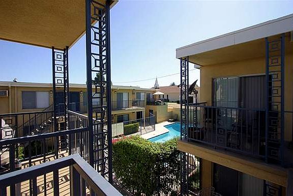 5th image of 2211 E Washington Blvd #42