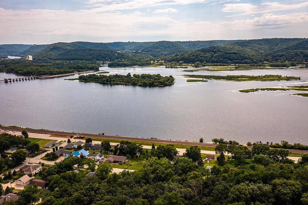 24686 2ND STREET, Trempealeau, WI 54661 Zillow