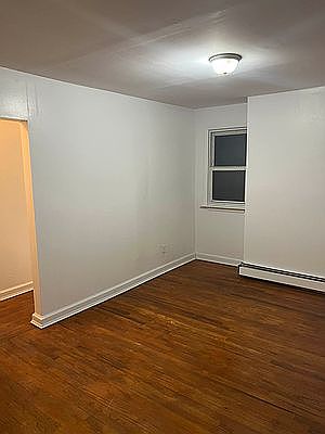 2nd image of 295 Clifton Pl #2