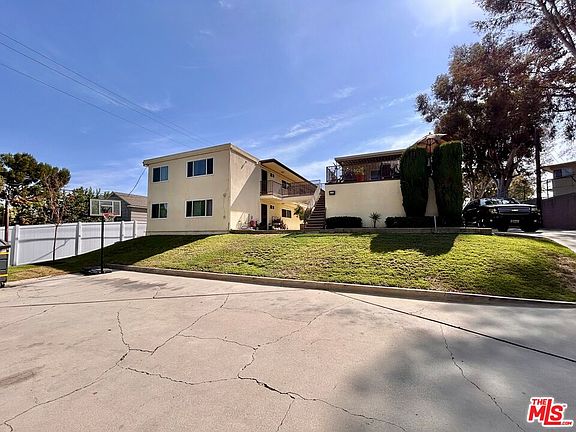 5th image of 26377 Hillcrest Ave