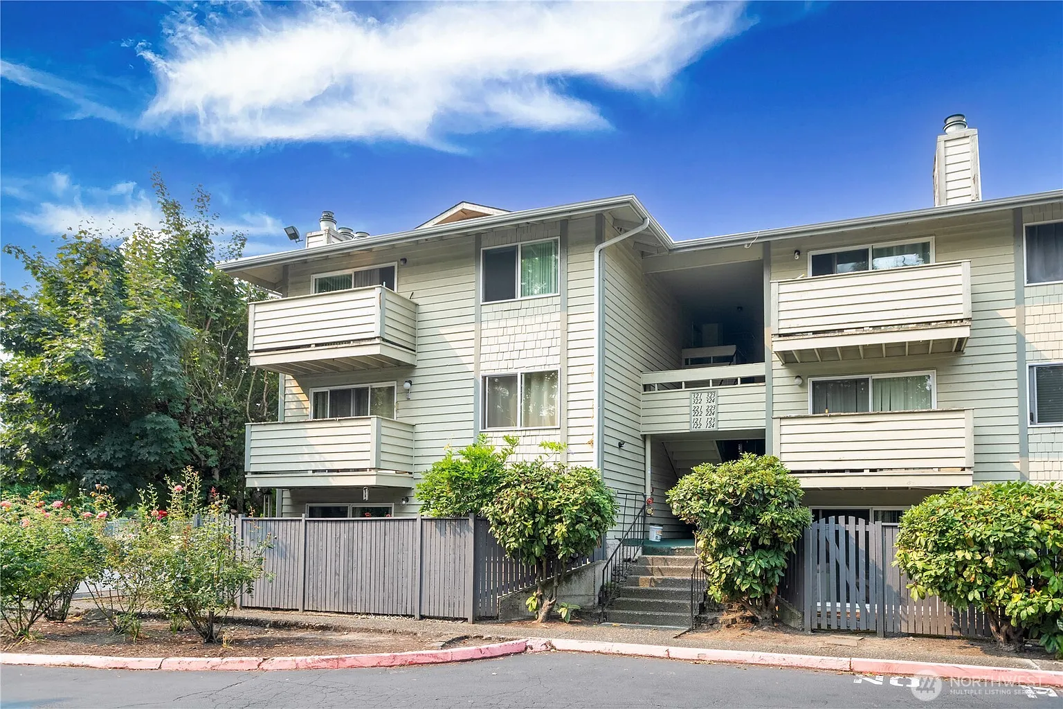 1150 Sunset Boulevard NE #121 photo 1