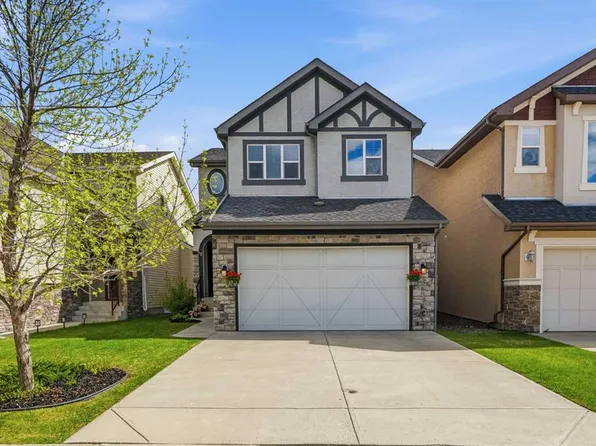 99 N Aspen Hills Close SW, Calgary, AB T3H 0C6