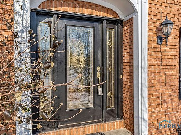 3rd image of 2228 Heatherwood Dr