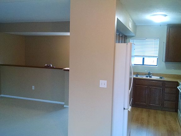 4th image of 1325 Presto St APT 1