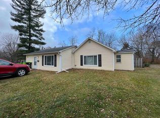1009 Granger St, Fenton, MI 48430