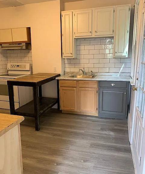 2954 W McMicken Ave — Photo 9