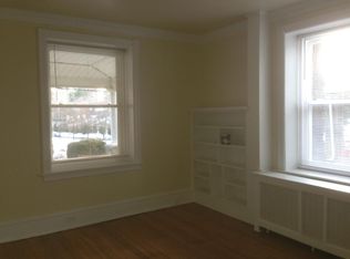 215 Washington Ln FL 1, Jenkintown, PA 19046