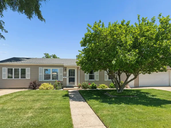 627 Glen Ave, Romeoville, IL 60446