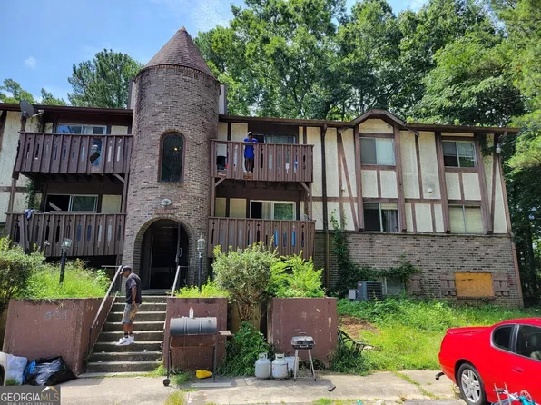 1520 Camelot Dr, Atlanta, GA 30349