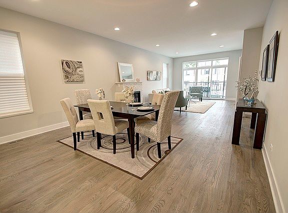 4th image of 4111 N Western Ave #3