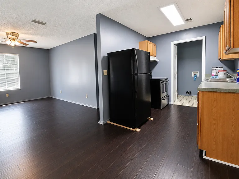 4506 Letson St — Photo 3