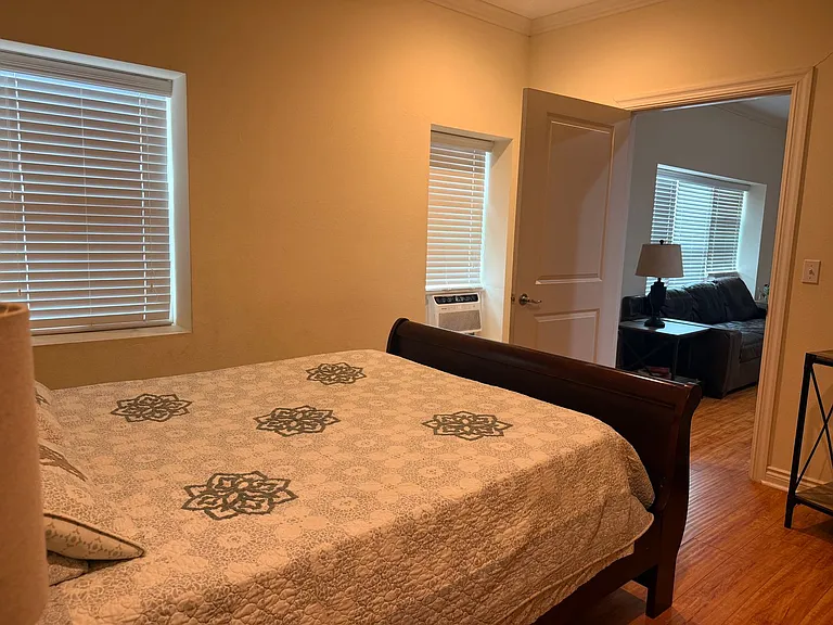 Historical 1 Bedroom Spacious Units! — Photo 12