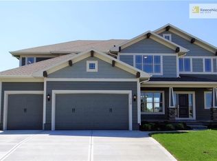 110 SE Shores Ct, Blue Springs, MO 64064