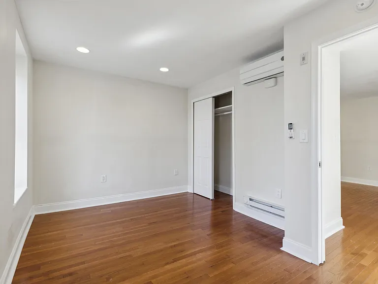 6066 Ridge Ave #3R — Photo 9