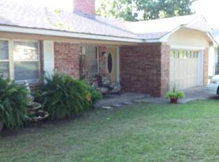 1002 S Garfield Ave, Wagoner, OK 74467