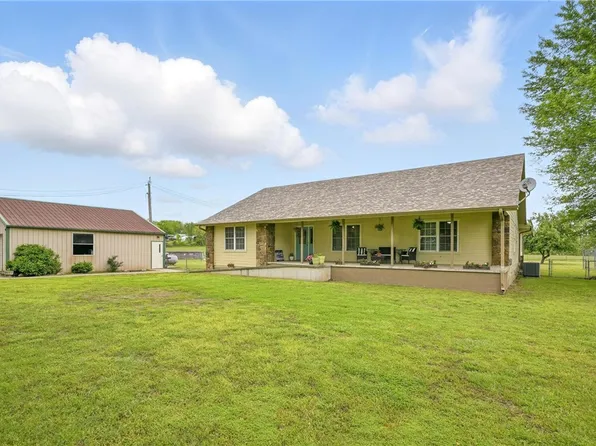 91 Kay Ln, Anderson, MO 64831