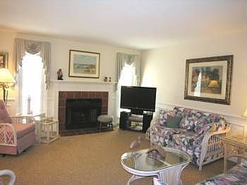 3rd image of 70 Shipyard Dr APT 207
