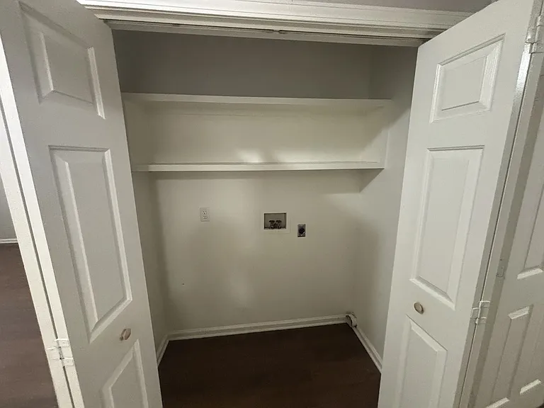 155 N Franklin Dr #11 — Photo 8