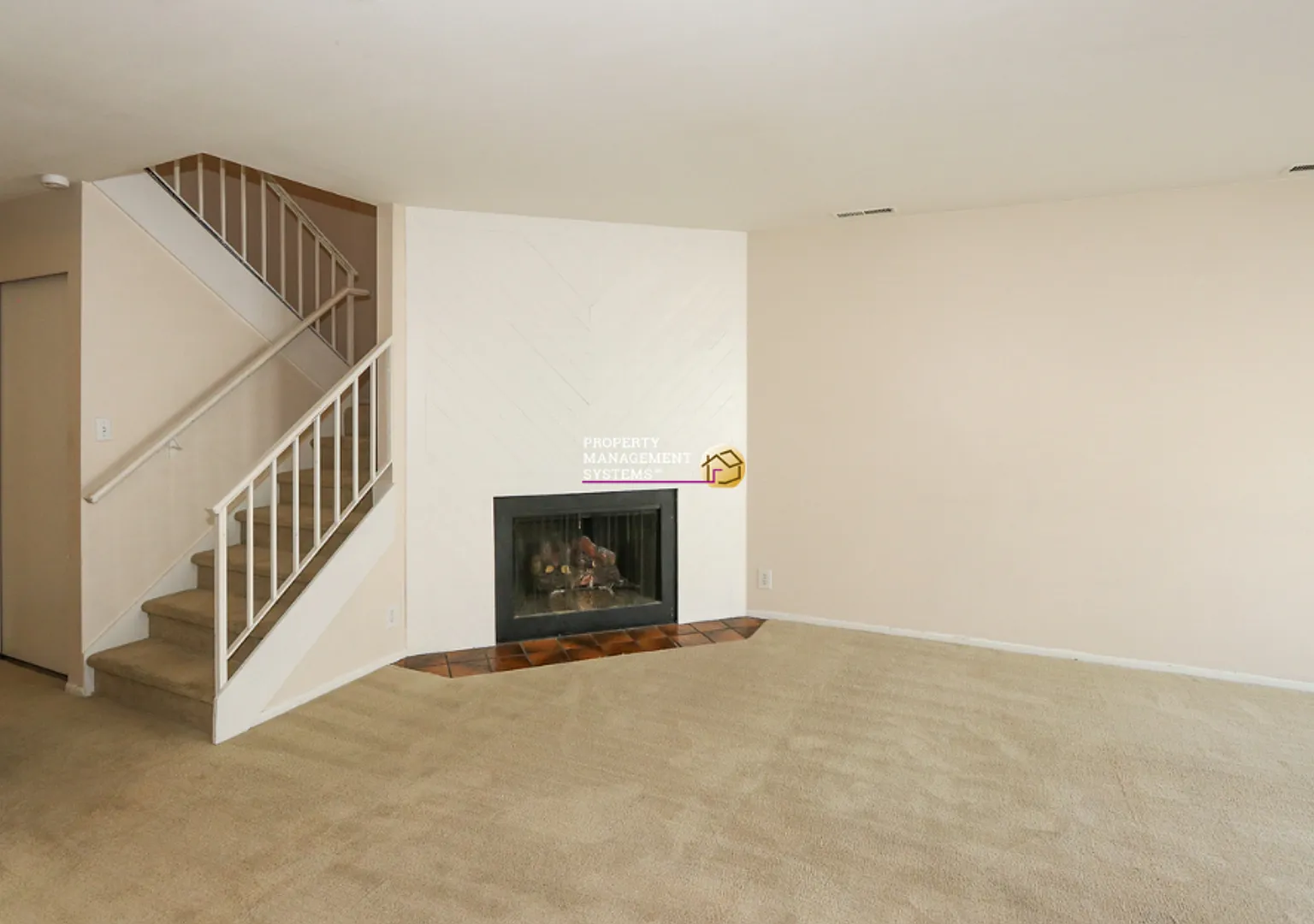 3 Bedroom Townhome in Millcreek — Photo 2