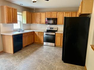 147 Laurie St, Lake Geneva, WI 53147