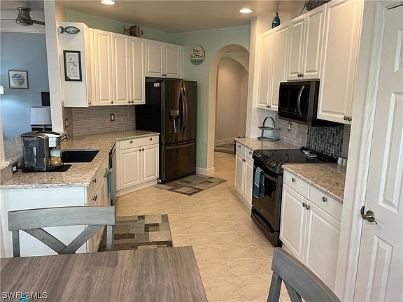 5th image of 5111 W Hyde Park Ct APT 101