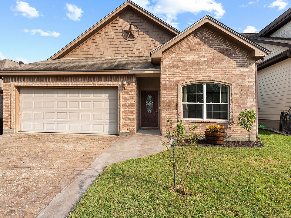 1st image of 111 Harbour Town Cir
