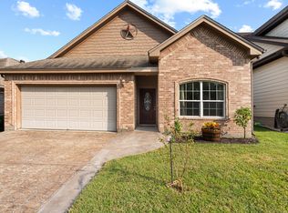 111 Harbour Town Cir, Montgomery, TX 77356