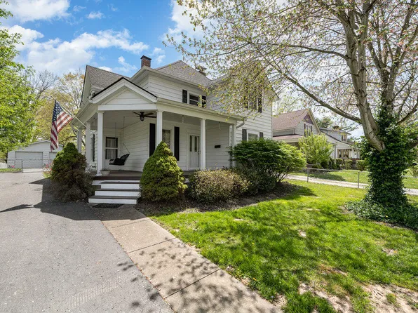 702 Maple Ave, Falmouth, KY 41040