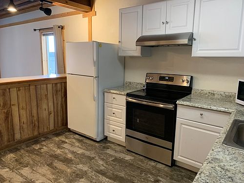 4th image of 1037 Marjorie St #1