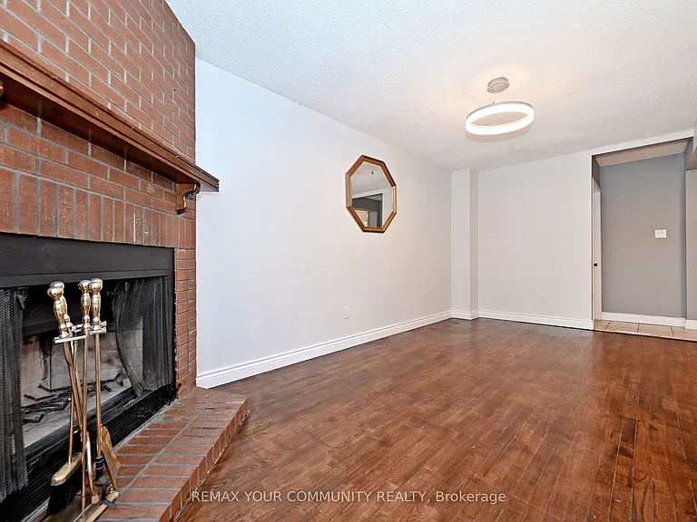 35 Dakin Dr — Photo 25
